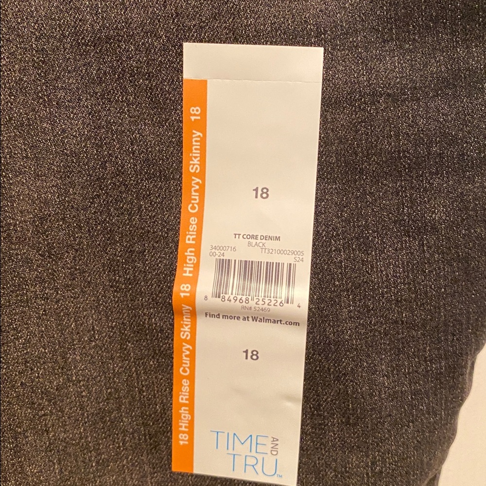 Time and Tru Black High Rise Curvy Skinny Jeans…size 18 - Picture 5 of 6